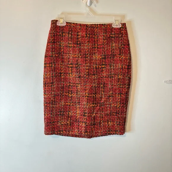 NWT Karl Lagerfeld Paris Pencil Tweed Skirt Knee Length Lined Back Zip Sz 2 - Picture 2 of 8